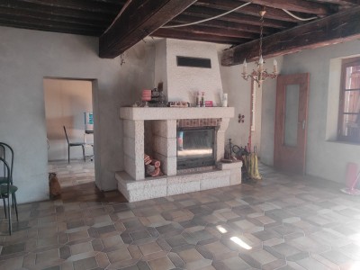 MAISON A VENDRE - MONTIGNY EN MORVAN - 107.08 m2 - 49 500 €