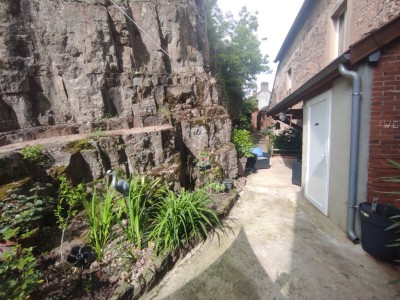 Maison de 11 pices et 6 Chambres A VENDRE - MONTREUILLON - 266.69 m2 - 210000€