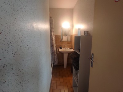 Maison de 11 pices et 6 Chambres A VENDRE - MONTREUILLON - 266.69 m2 - 210000€