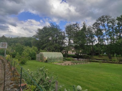 Maison de 11 pices et 6 Chambres A VENDRE - MONTREUILLON - 266.69 m2 - 185000€