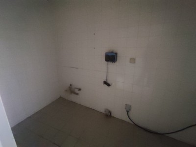 Maison de 11 pices et 6 Chambres A VENDRE - MONTREUILLON - 266.69 m2 - 185000€