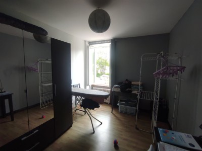 Maison de 11 pices et 6 Chambres A VENDRE - MONTREUILLON - 266.69 m2 - 185000€