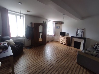 Maison de 11 pices et 6 Chambres A VENDRE - MONTREUILLON - 266.69 m2 - 185000€