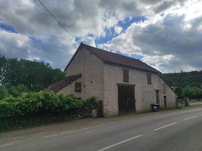 Maison de 11 pices et 6 Chambres A VENDRE - MONTREUILLON - 266.69 m2 - 185000€