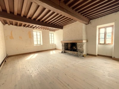 MAISON A VENDRE - MONTREUILLON - 249 m2 - 78 000 &euro;
