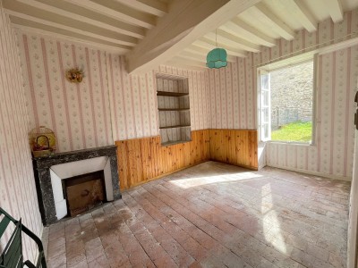 MAISON A VENDRE - MONTREUILLON - 249 m2 - 78 000 &euro;