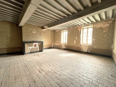 MAISON A VENDRE - MONTREUILLON - 249 m2 - 78 000 &euro;