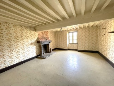 MAISON A VENDRE - MONTREUILLON - 249 m2 - 78 000 &euro;