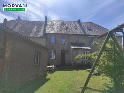Maison de ville A VENDRE - MONTSAUCHE LES SETTONS - 157 m2 - 130000€