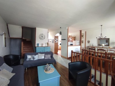 Maison de ville A VENDRE - MONTSAUCHE LES SETTONS - 157 m2 - 130000€