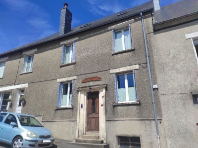 Maison de ville A VENDRE - MONTSAUCHE LES SETTONS - 157 m2 - 130000€