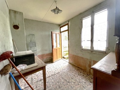 MAISON A VENDRE - MOULINS ENGILBERT - 102.98 m2 - 33 500 €