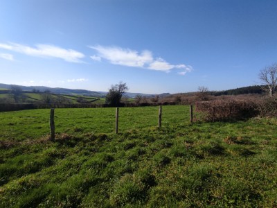 Maison + Dépendance A VENDRE - OUROUX EN MORVAN - 67.09 m2 - 88 000 &euro;