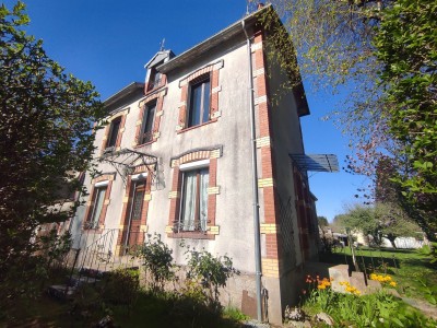 MAISON A VENDRE - OUROUX EN MORVAN - 89.35 m2 - 78 000 €