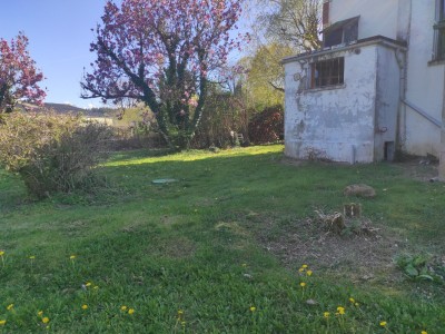 MAISON A VENDRE - OUROUX EN MORVAN - 89.35 m2 - 78 000 €