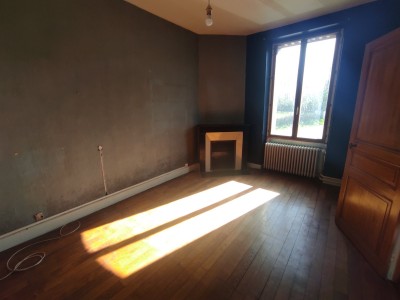 MAISON A VENDRE - OUROUX EN MORVAN - 89.35 m2 - 78 000 €