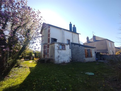 MAISON A VENDRE - OUROUX EN MORVAN - 89.35 m2 - 78 000 €