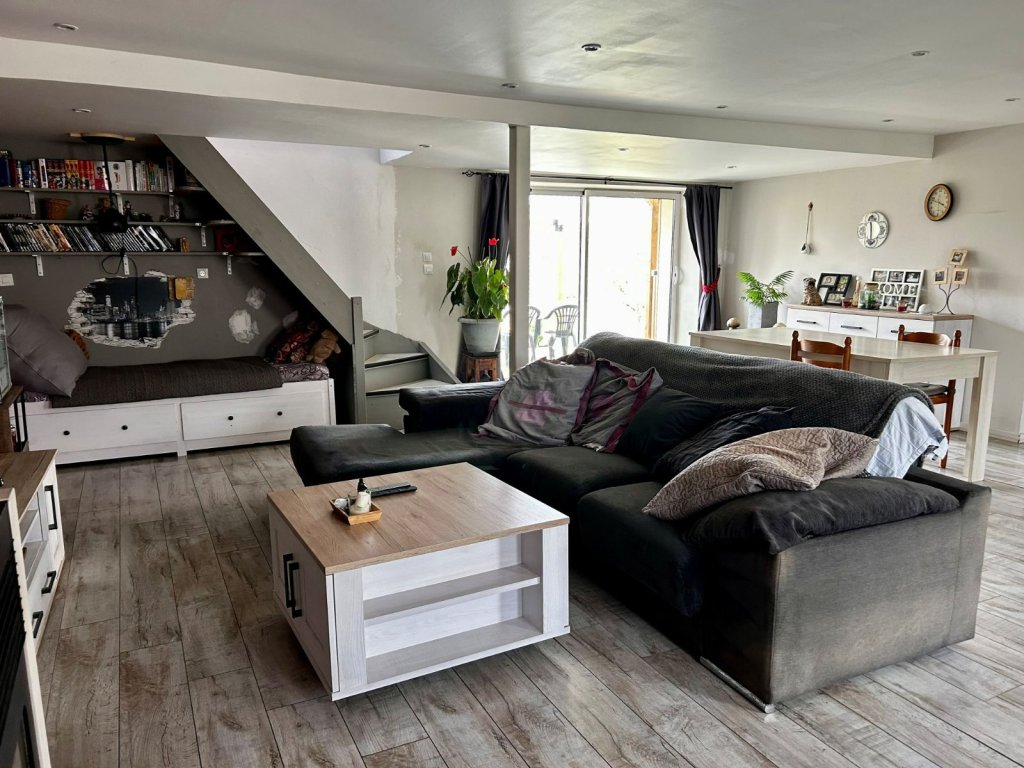 MAISON - POISEUX - 161.19 m2 - VENDU