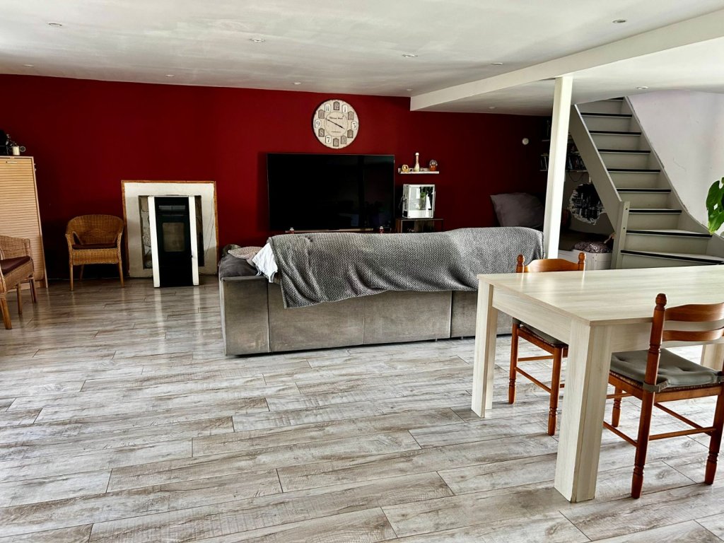 MAISON - POISEUX - 161.19 m2 - VENDU