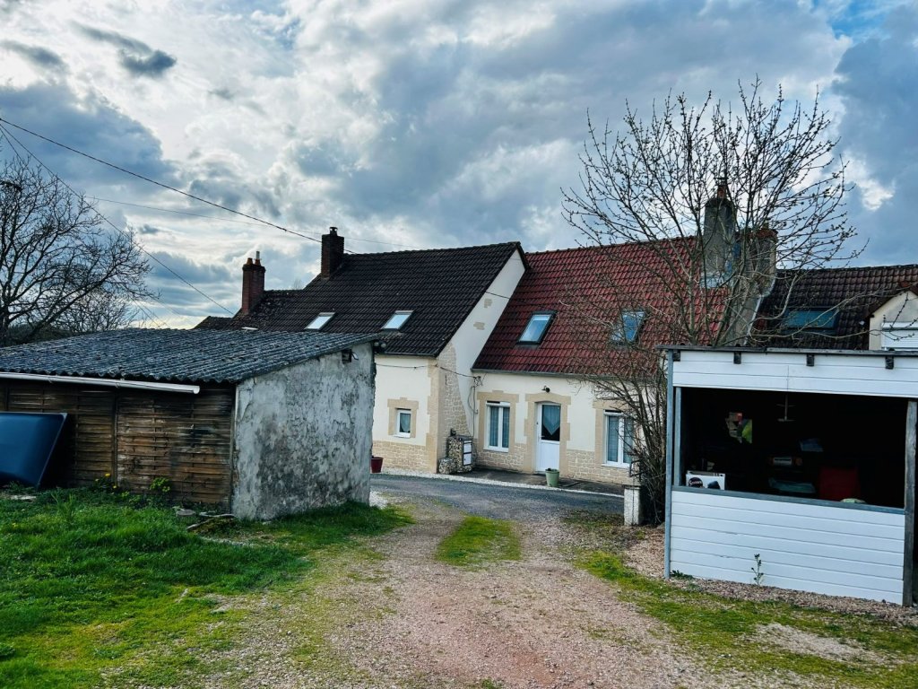 MAISON - POISEUX - 161.19 m2 - VENDU