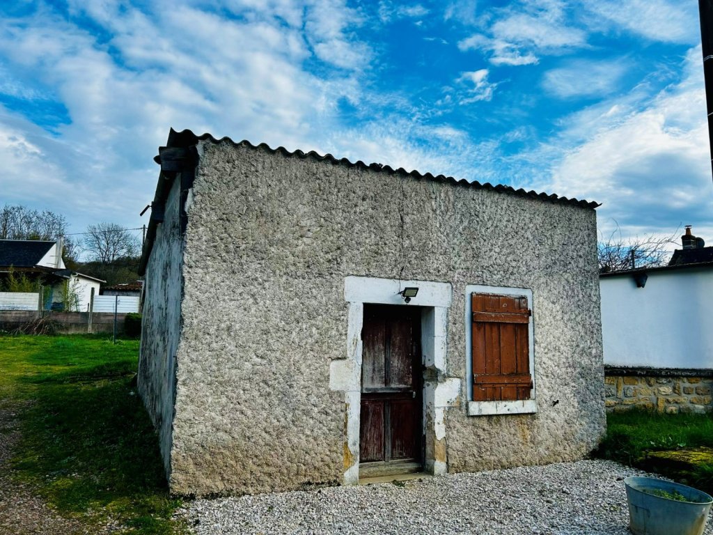 MAISON - POISEUX - 161.19 m2 - VENDU
