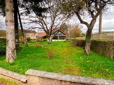PROPRIETE DE MAISON-DEPENDANCES-TERRAIN 6928 M2 - SAXI BOURDON - 176.18 m2 - VENDU