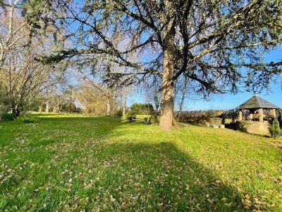 MAISON A VENDRE - SERMAGES - 292.25 m2 - 474�000�&euro;