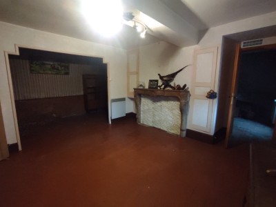 Maison 8 pices / 4 Chambres A VENDRE - ST HILAIRE EN MORVAN - 148.37 m2 - 65000€