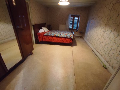 Maison 8 pices / 4 Chambres A VENDRE - ST HILAIRE EN MORVAN - 148.37 m2 - 65000€