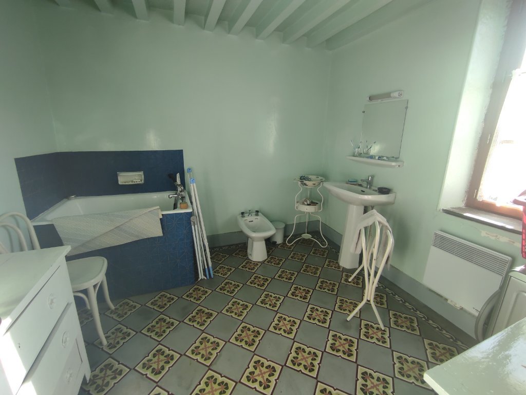 MAISON - ST PEREUSE - 92.21 m2 - VENDU