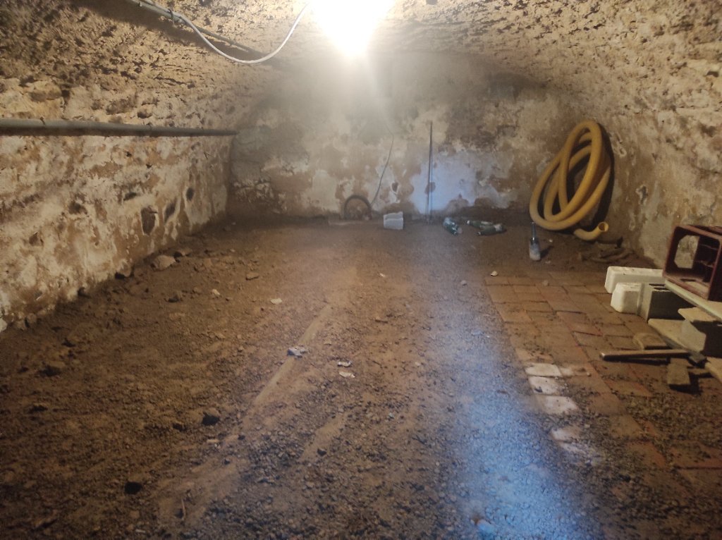 MAISON - ST PEREUSE - 92.21 m2 - VENDU