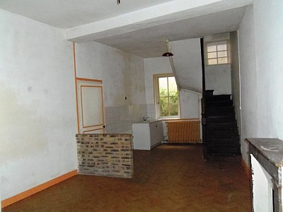 MAISON A VENDRE - ST SAULGE - 71.99 m2 - 37000€