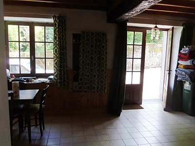 MAISON DE BOURG - GRANGE ET JARDIN A VENDRE - ST SAULGE - 67.6 m2 - 39000€