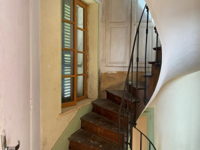 MAISON DE VILLAGE COEUR NIVERNAIS - 4 PIECES - 90 M2 - COUR - 30 000 