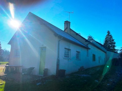 maison de campagne en viager A VENDRE - ST SAULGE - 181.39 m2 - 27000€