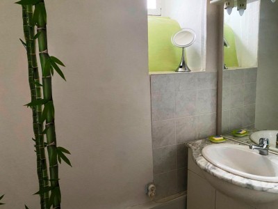 MAISON COEUR VILLAGE AVEC JARDIN A VENDRE - ST SAULGE - 151.85 m2 - 34000€