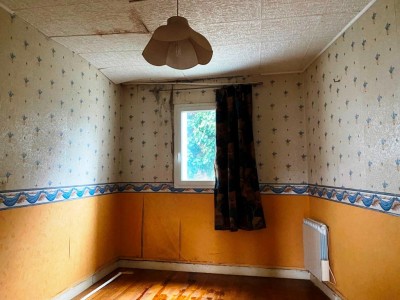 MAISON COEUR VILLAGE AVEC JARDIN A VENDRE - ST SAULGE - 151.85 m2 - 34000€
