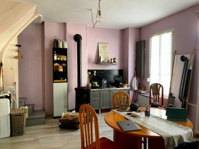 MAISON DE VILLAGE - REMISE ET JARDIN CLOS A VENDRE - ST SAULGE - 50.67 m2 - 38000€