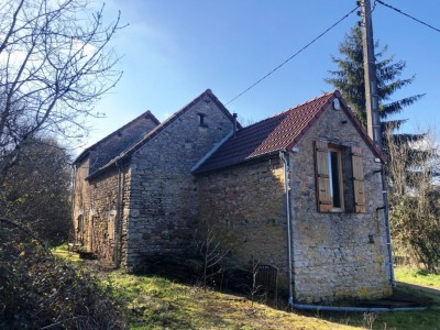 MAISON A VENDRE - ST SAULGE - 90.73 m2 - 82000€