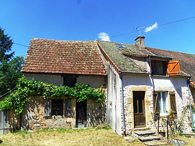 MAISON DE VILLAGE-DEPENDANCES-TERRAIN 46000 A VENDRE - ST SAULGE - 60.18 m2 - 46000€