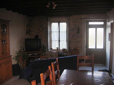 MAISON DE VILLAGE-DEPENDANCES-TERRAIN 46000 A VENDRE - ST SAULGE - 60.18 m2 - 46000€