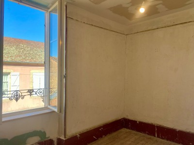 MAISON A VENDRE - ST SAULGE - 153.32 m2 - 151000€