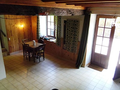 MAISON DE BOURG - GRANGE ET JARDIN A VENDRE - ST SAULGE - 67.6 m2 - 39 000 €