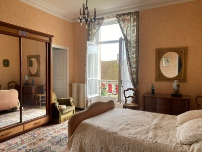 MAISON A VENDRE - ST SAULGE - 299.56 m2 - 185 000 €