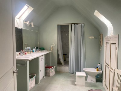 MAISON A VENDRE - ST SAULGE - 299.56 m2 - 185 000 €