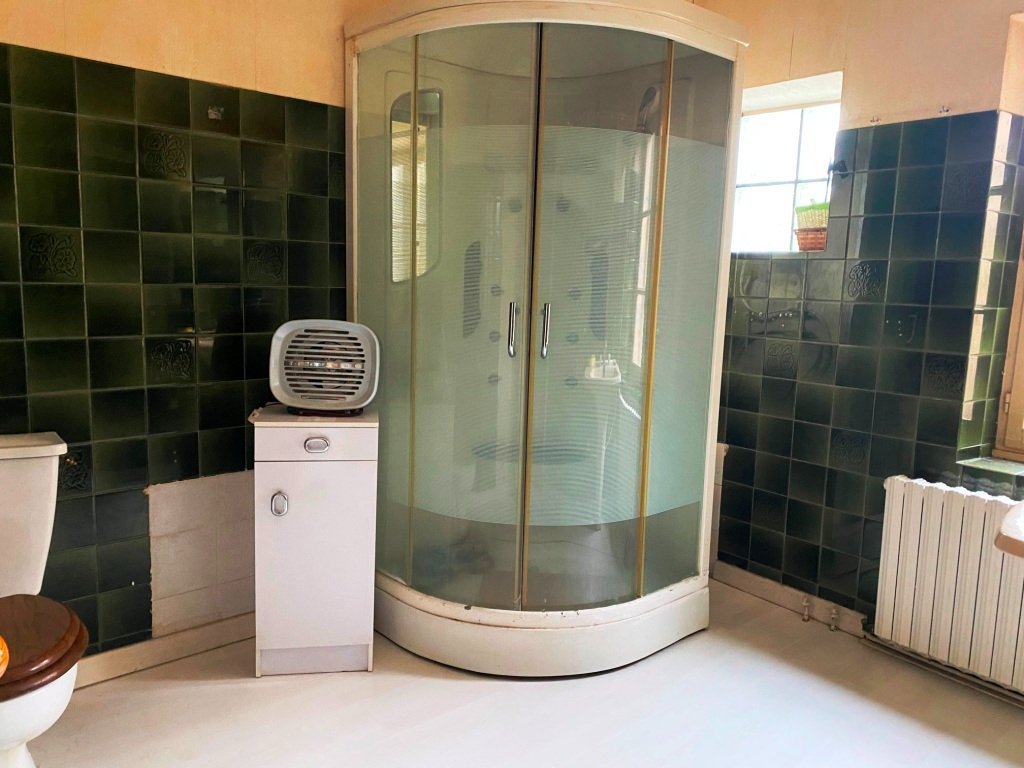 MAISON COEUR VILLAGE AVEC JARDIN - ST SAULGE - 151.85 m2 - VENDU