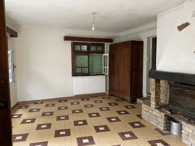 MAISON A VENDRE - ST SAULGE - 140 m2 - 45 000 €