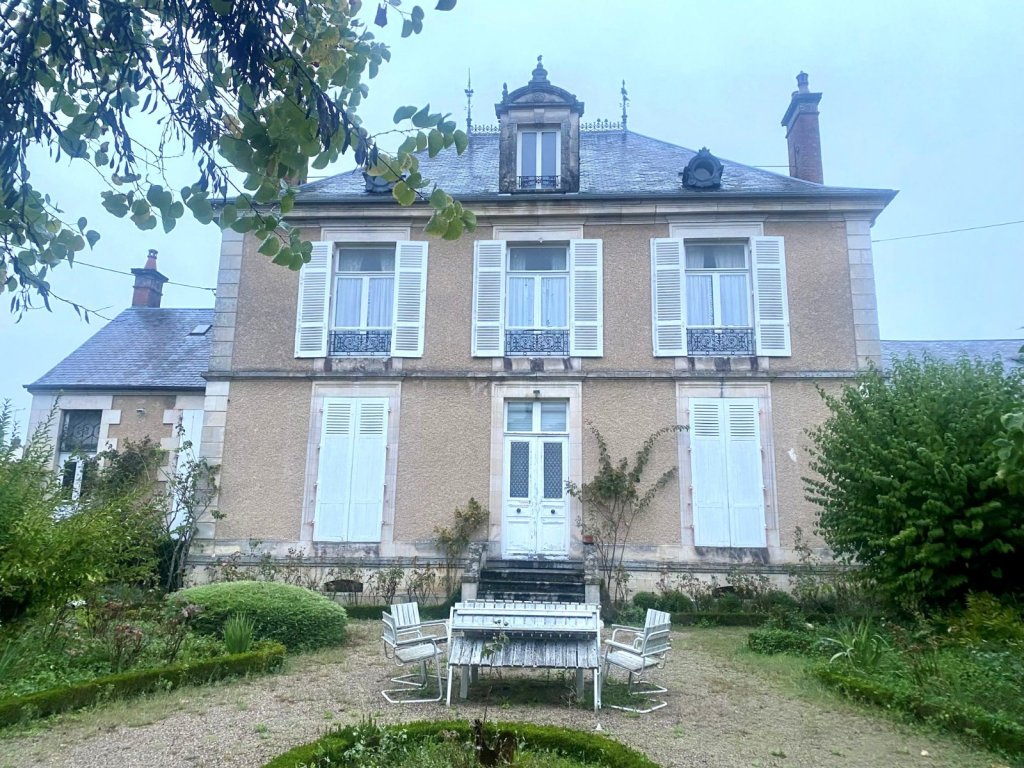 MAISON - ST SAULGE - 299.56 m2 - VENDU