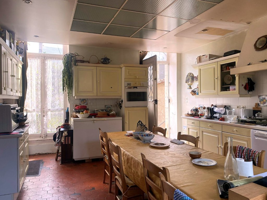 MAISON - ST SAULGE - 299.56 m2 - VENDU