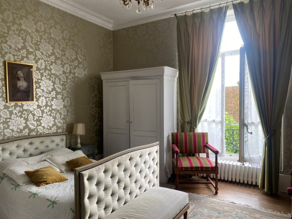 MAISON - ST SAULGE - 299.56 m2 - VENDU